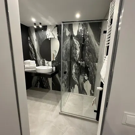 Czarne Owce Apartament *